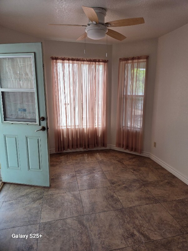 Building Photo - 8631 W Monte Vista Rd