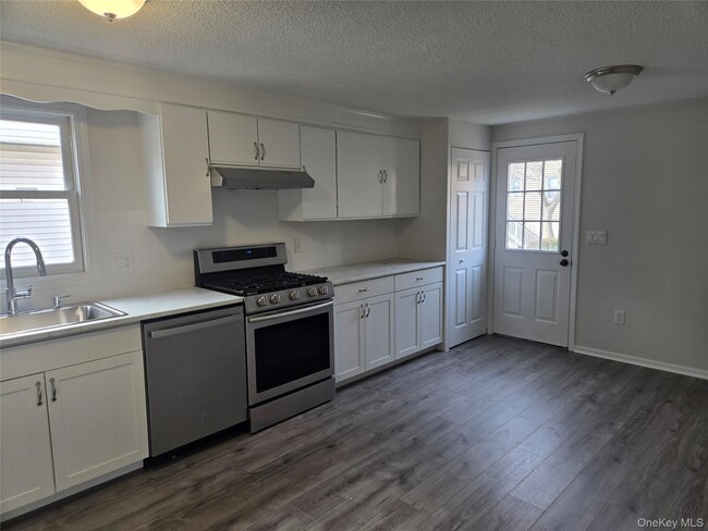 Building Photo - 114 Washington St