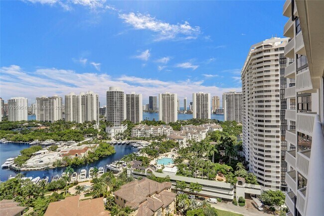 Building Photo - 1000 E Island Blvd