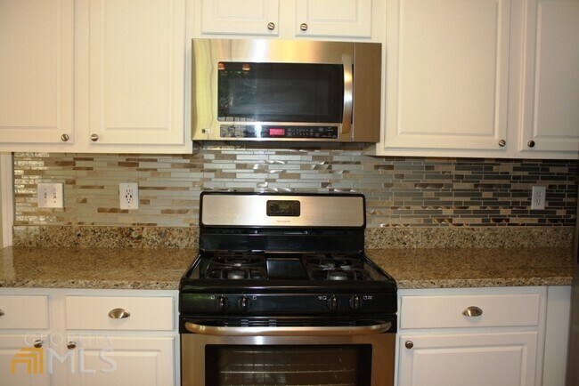 Building Photo - 55 Lauren Overlook