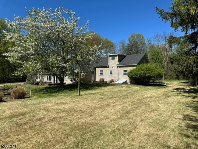 Building Photo - 120 Kosciuszko Rd