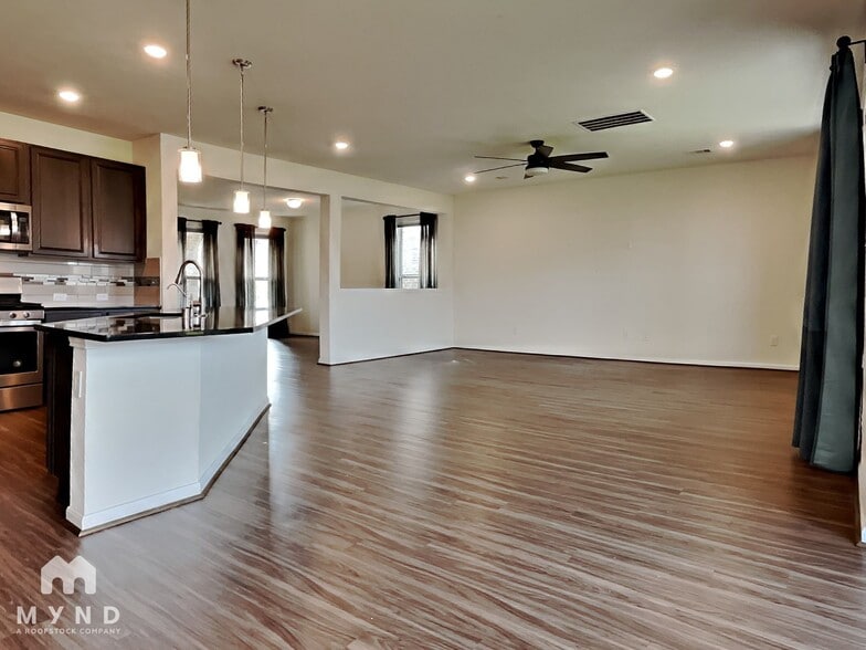 Building Photo - 1706 Claire Creek Ct