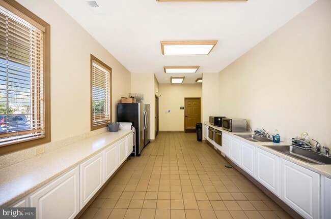 Building Photo - 12062 Rundle Crossing