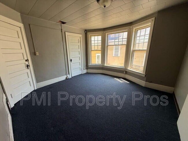 Building Photo - 3601 W Highland Blvd