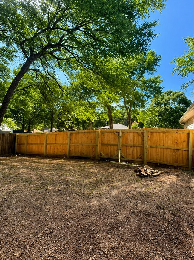 Building Photo - 107 Cabana Way