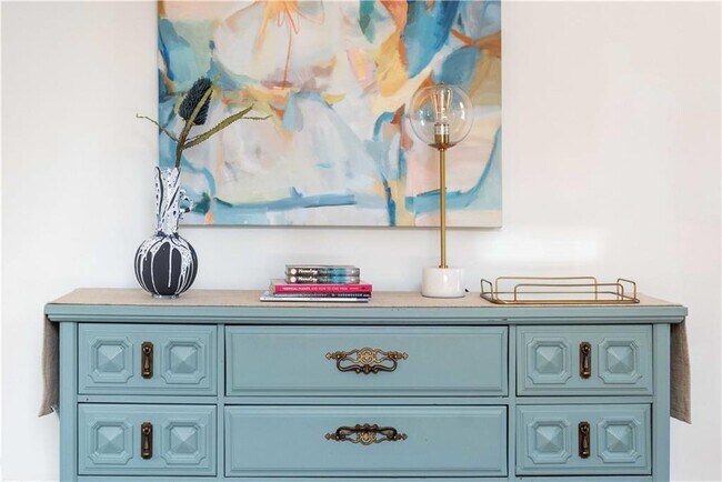 Building Photo - 383 Park Ave SE