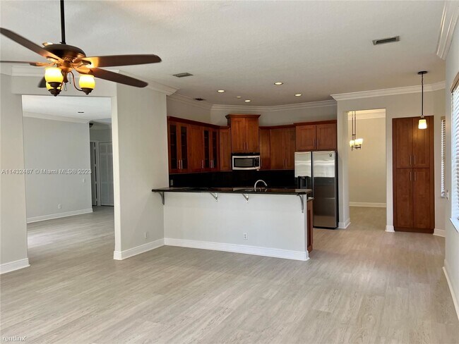 Building Photo - 4 br, 3 bath House - 571 Stonemont Dr