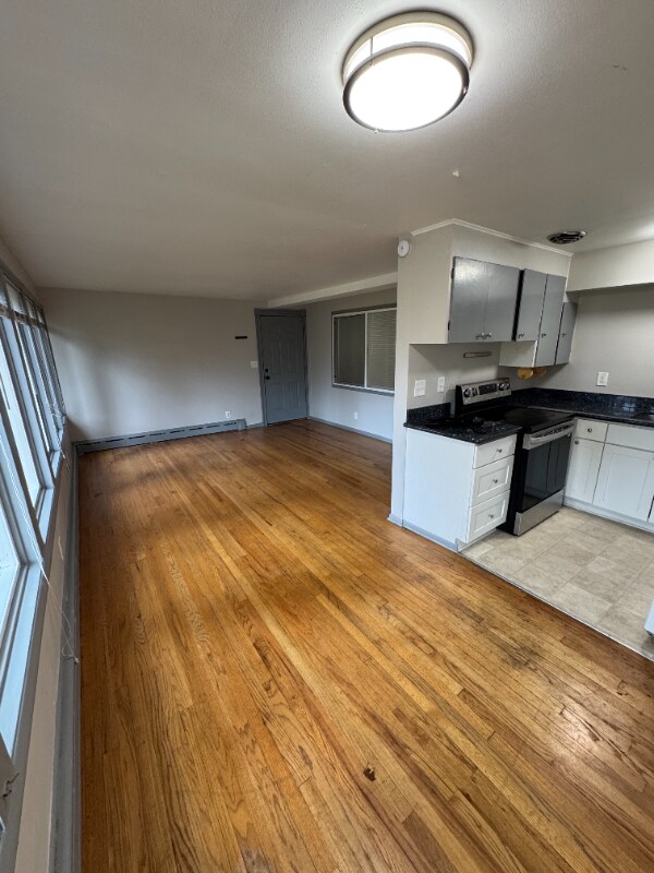 Building Photo - 4746.5 22nd Ave NE