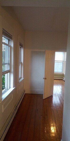 Building Photo - 1596-1600 Westminister Street