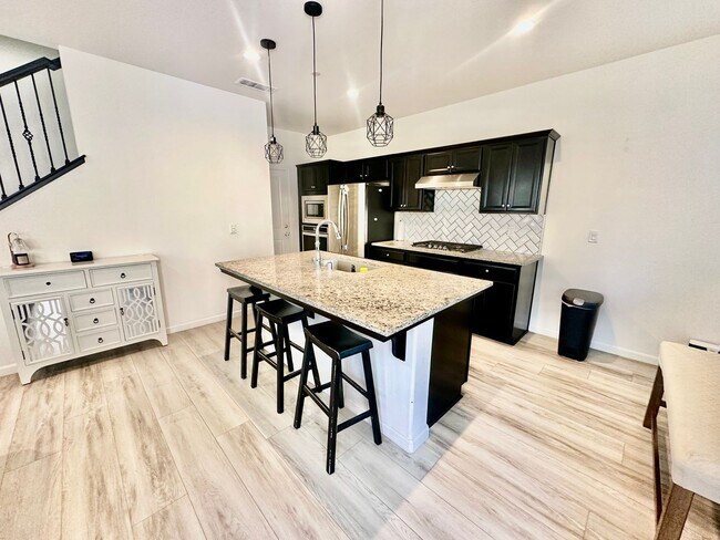 Building Photo - Newly Built 3/2.5 Bonadelle Home in Riverstone Community