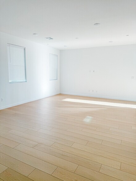 Building Photo - 885 Dunkirk River Ct