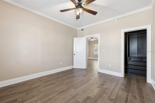 Building Photo - 2117 W Dekle Ave