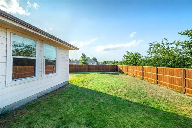 Building Photo - 100 Scarlet View