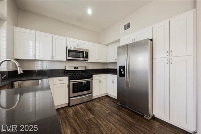Building Photo - 5112 Jordan Frey St