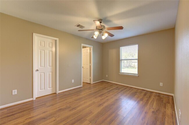 Building Photo - 6814 Manor Terrace Ln