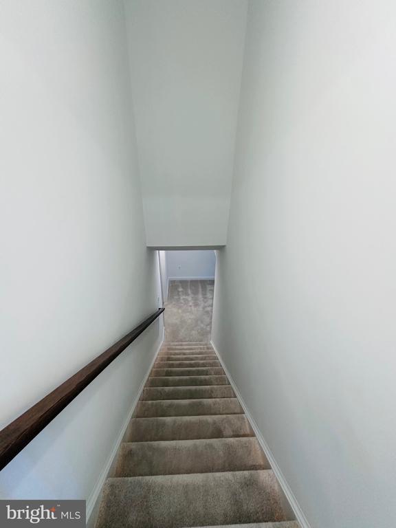 Building Photo - 151 Capulet Ct