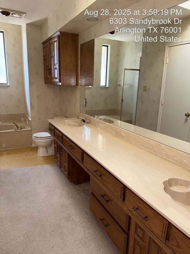 Building Photo - 6303 Sandybrook Dr
