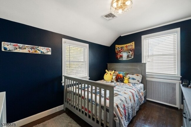 Building Photo - 24 E Harrison Pl