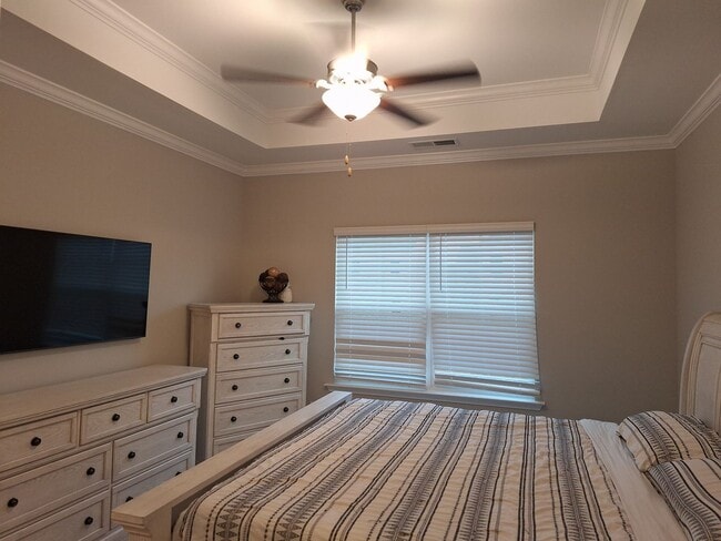 Building Photo - Outstanding Three Bedroom Home in the Ashcroft Community!