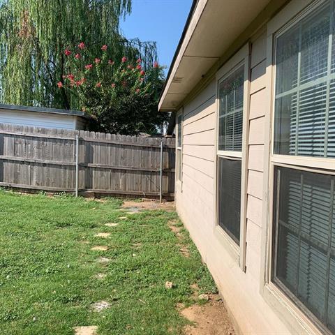 Building Photo - 1434 Mission Hills Ln
