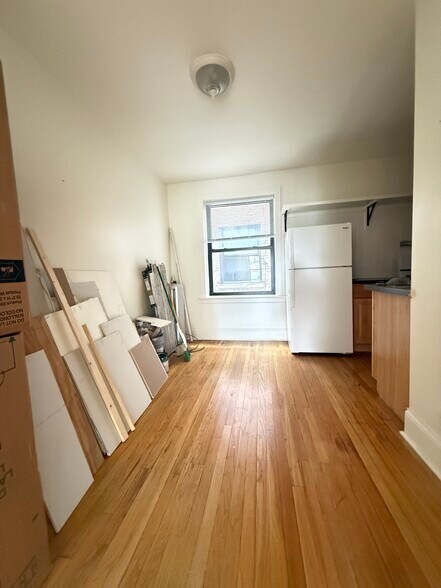 Building Photo - 2321 N Spaulding Ave