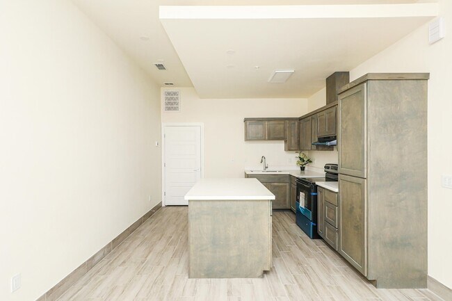 Building Photo - 9109 McPherson Rd