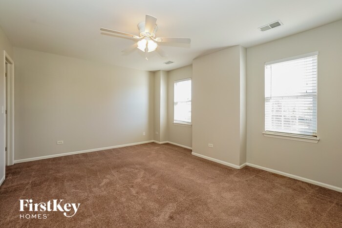 Building Photo - 3833 Pathfinder Ct