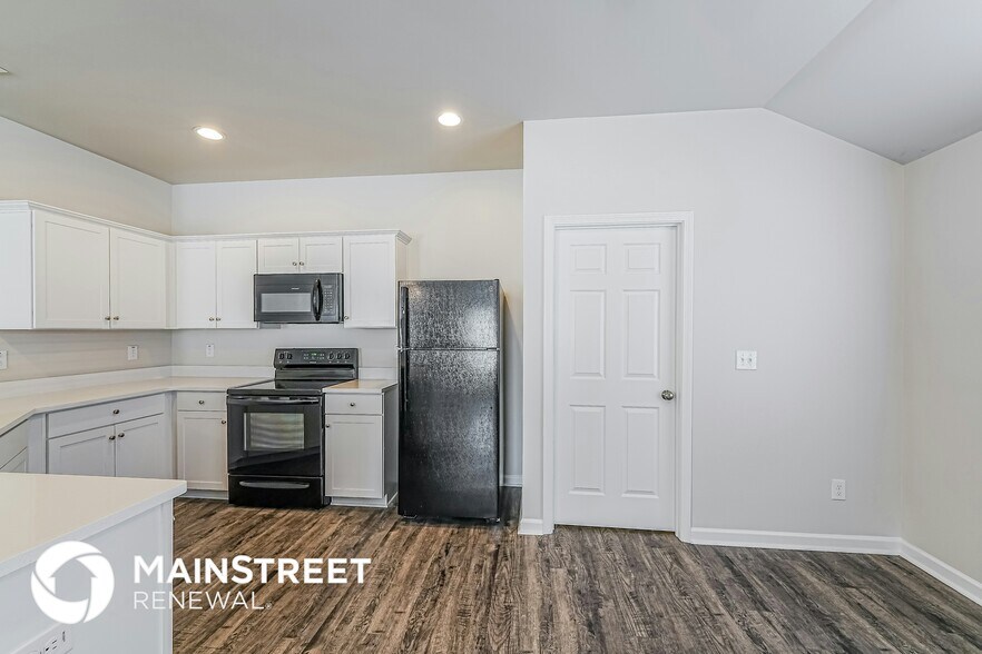 Building Photo - 136 Hunters Cv