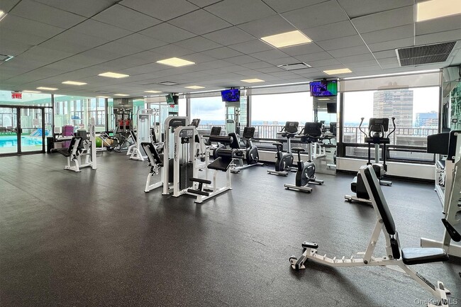 Building Photo - 20 W 64th St