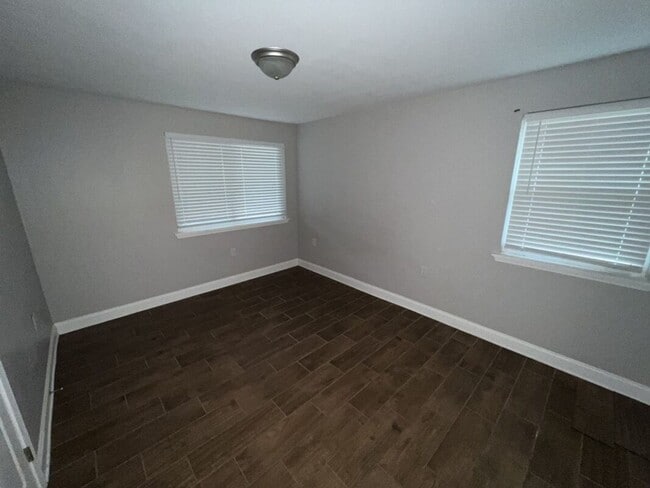 Building Photo - Spacious 4-bedroom 2.5-bathroom Home with Modern Upgrades