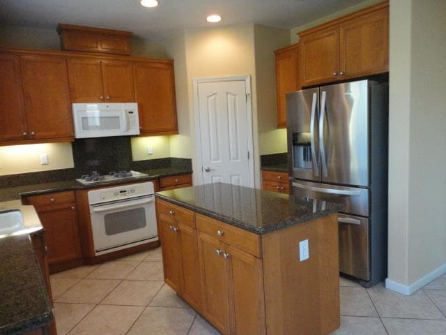 Building Photo - 6060 Dalton Way