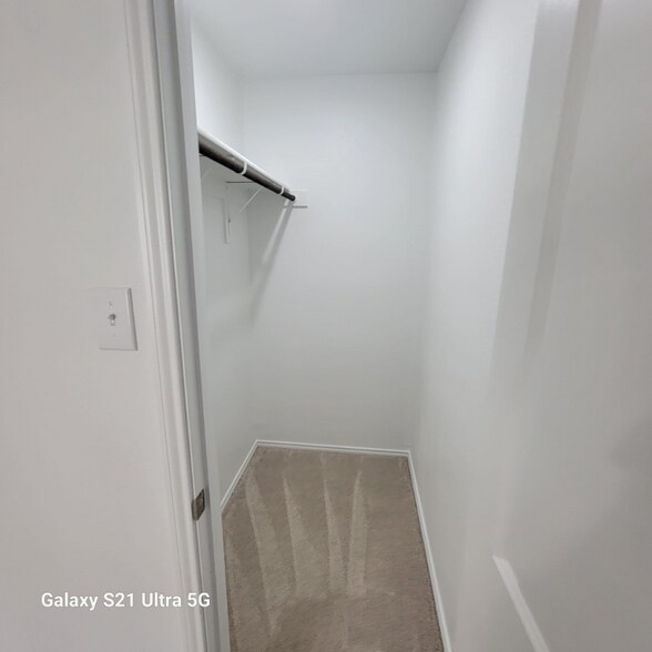 Building Photo - 318 Mahogany Ln