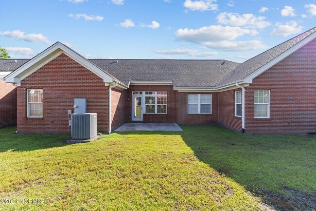 Building Photo - 903 Shelton Ct