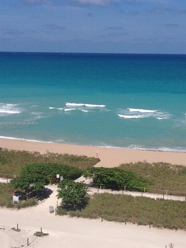 Building Photo - 9225 Collins Ave