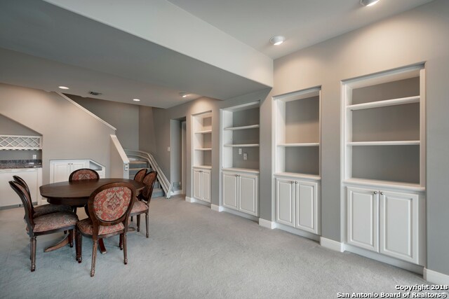 Building Photo - 7701 Wurzbach Rd