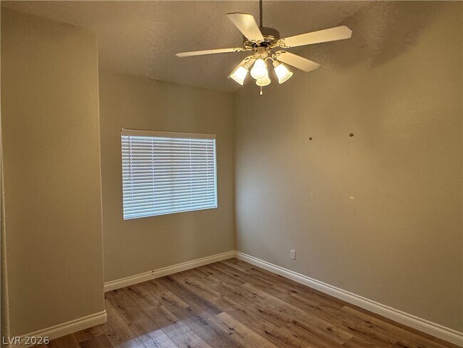 Building Photo - 3400 Wexford Ln