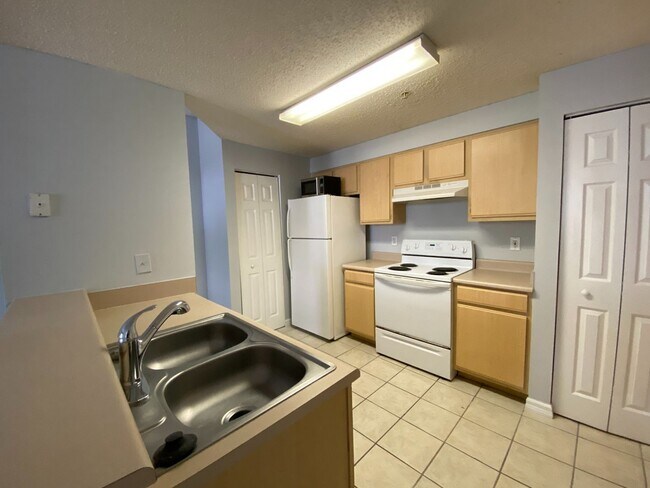 Building Photo - 10831 Windsor Walk Dr