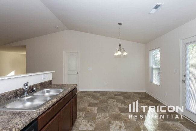 Building Photo - 322 Olde North Church Dr