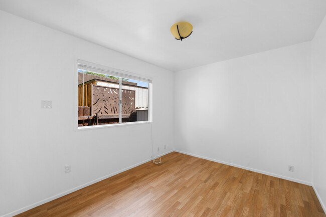 Building Photo - 10202 Mount Gleason Ave