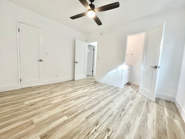 Building Photo - 634 Flower Ave Venice, CA 90291