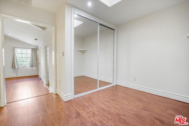 Building Photo - 114 S Layton Dr