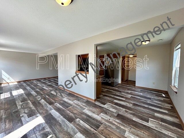 Building Photo - 4322 Strawflower Dr