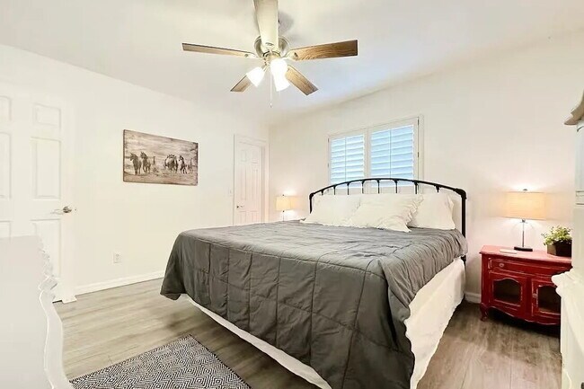 Building Photo - Available May 1 | Furnished or Unfurnished Options | 2 Bed / 2 Bath + Garage