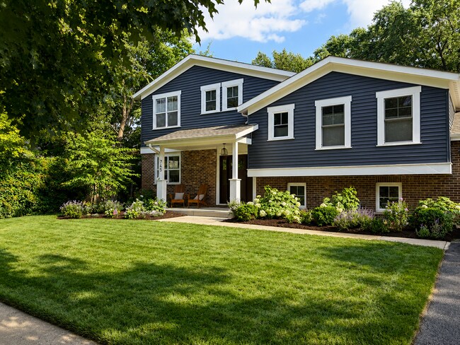 Building Photo - 745 E Wilmette Rd