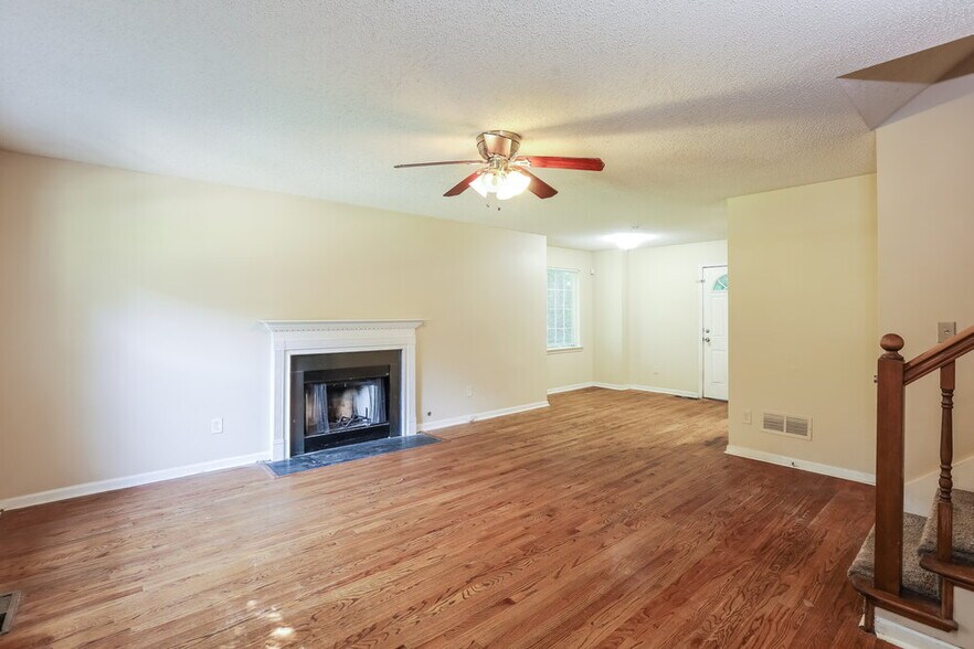 Building Photo - 200 Settlers Ridge Ln