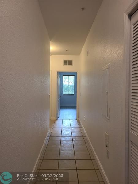 Building Photo - 2659 Carambola Cir N