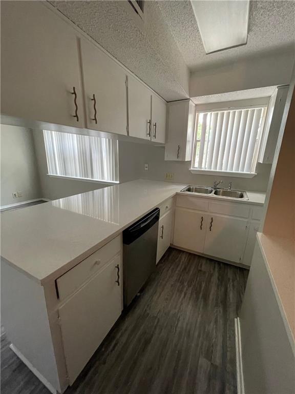 Building Photo - 1120 Hollow Creek Dr