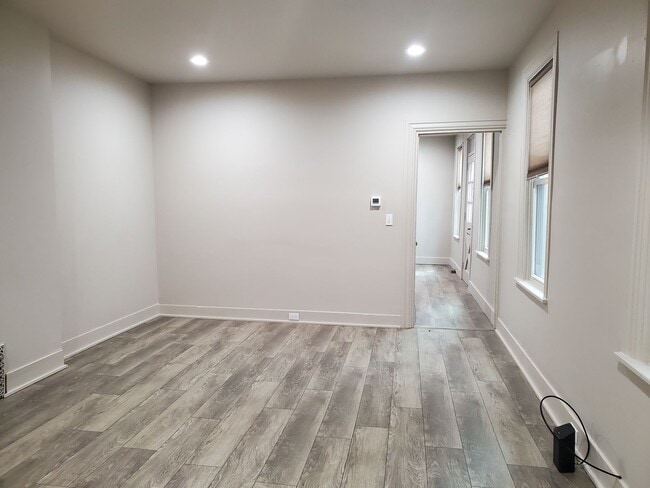 Building Photo - 134 E Lemon St