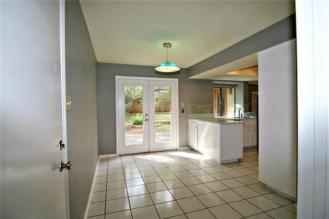 Building Photo - 6601 Colina Ln