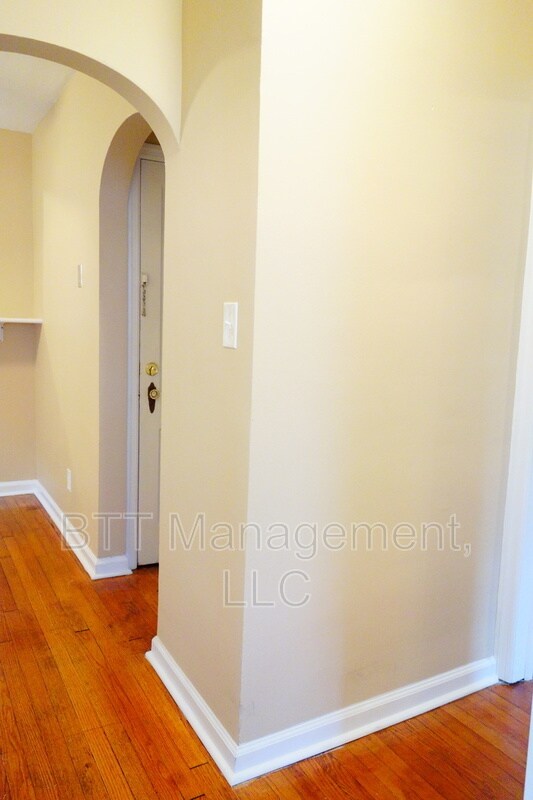 Building Photo - 8007 Garland Ave